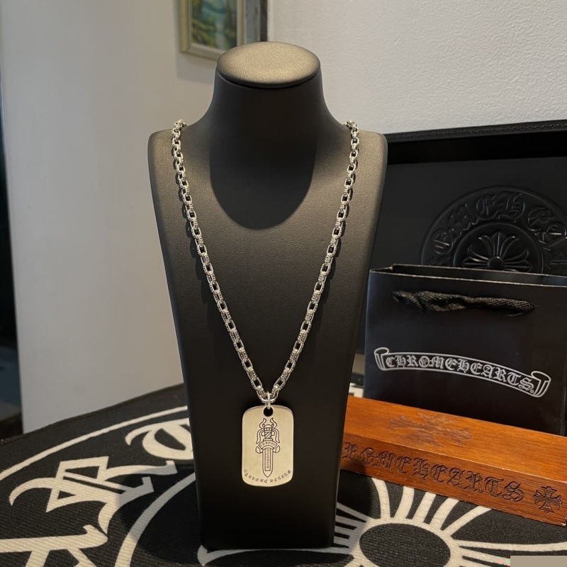 Ch**me He**ts necklaces